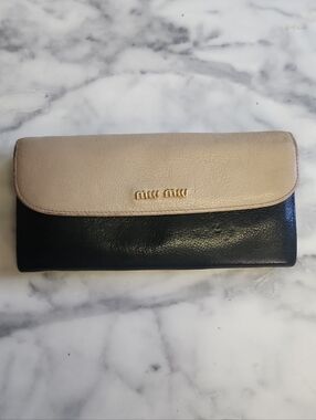 Authentic 2-tone Leather Miu Miu Long Bifold Wallet